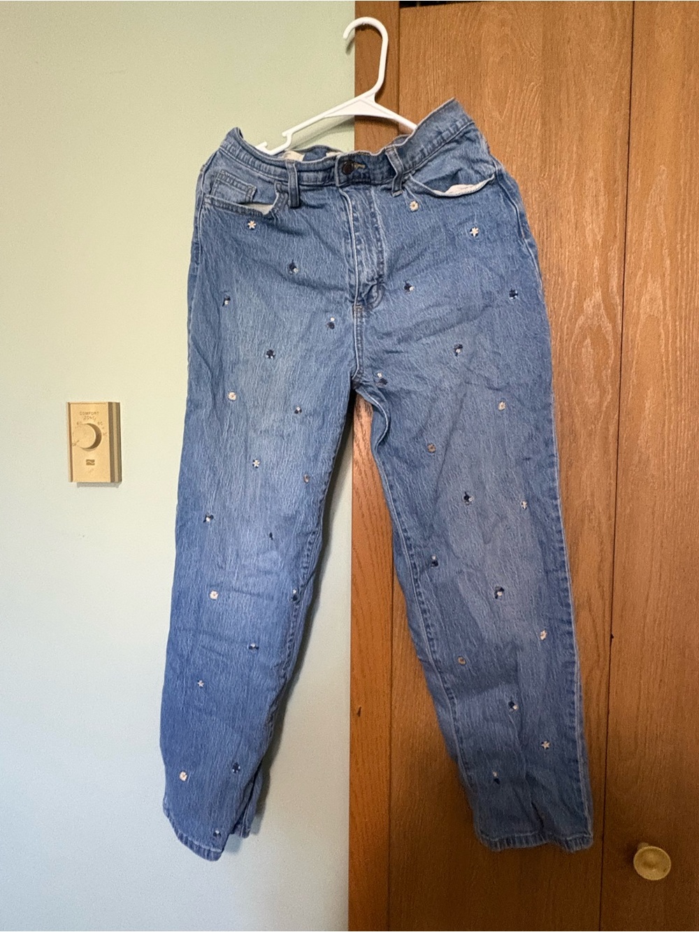 Universal Thread embroidered flower Jeans